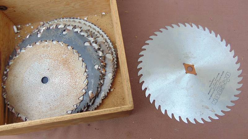 lot 335 image: Saw Blades Lot