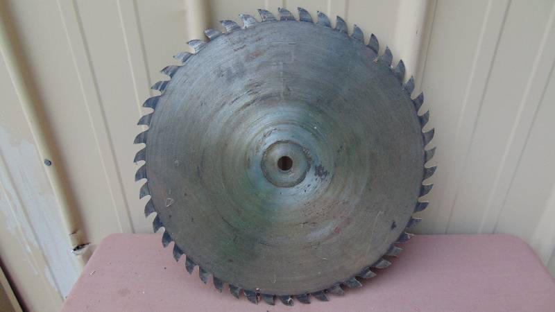 lot 336 image: Large Saw Blade