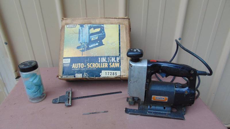lot 340 image: Craftsman Jig saw