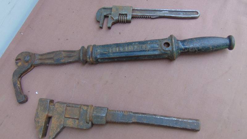 lot 402 image: Vintage Pipe Wrenches