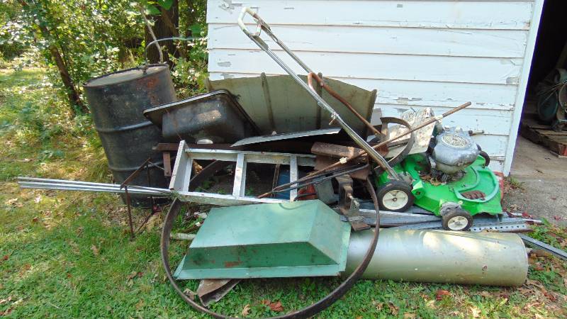 lot 415 image: Attn Scrapers