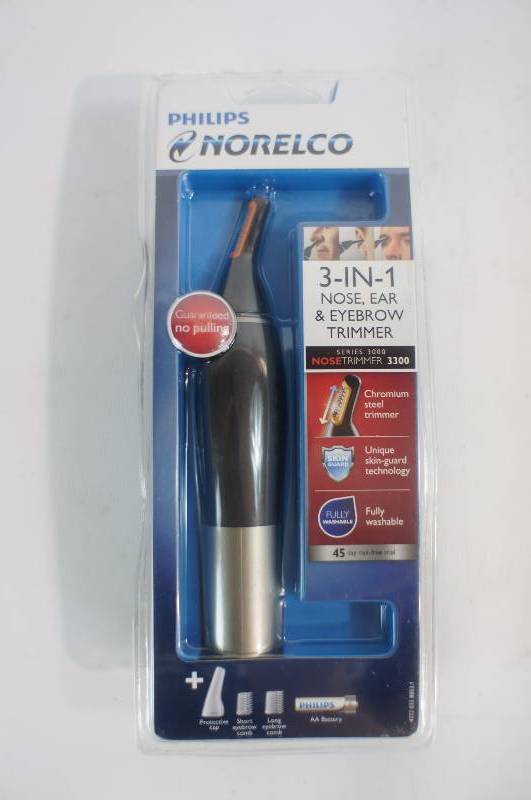 lot 4 image: Philips Norelco NoseTrimmer 3300