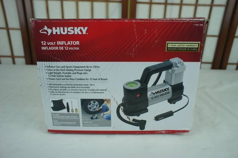 Husky 12 Volt Inflator with Pressure Gauge to130-psi