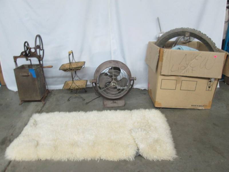 lot 35 image: Variety of Miscellaneous Items