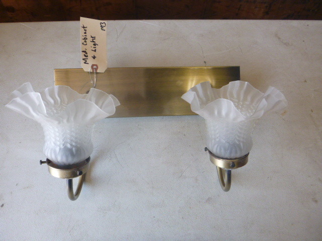 lot 21 image: Bathroom Vanity Lights