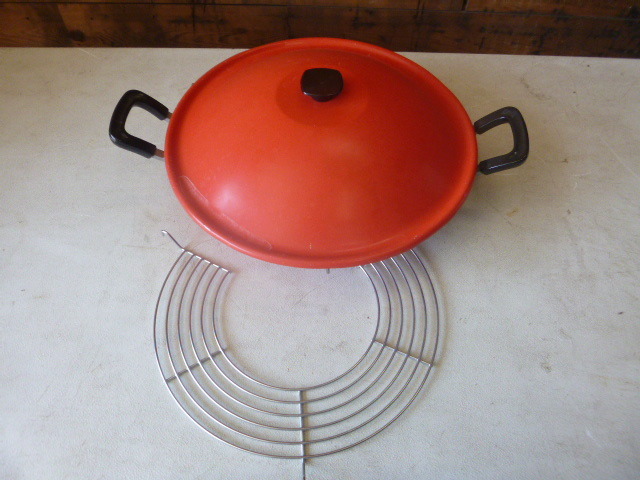 lot 30 image: Wok