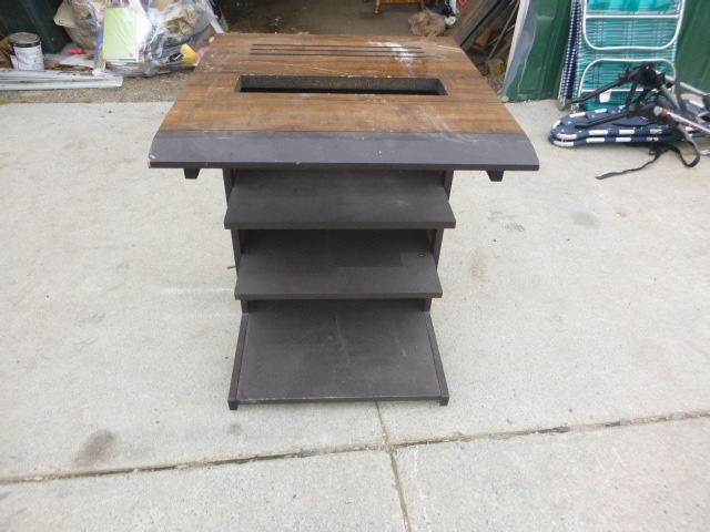 lot 53 image: Printer Desk.