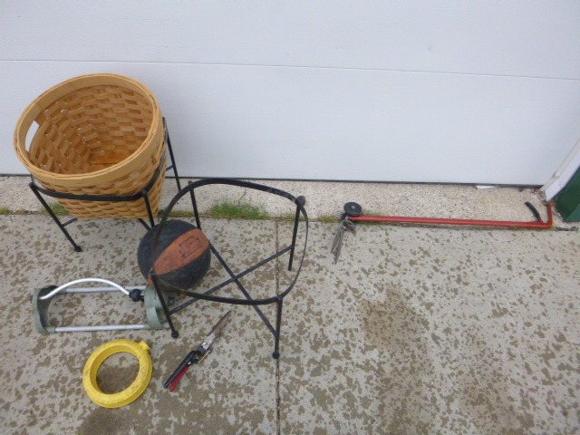 lot 68 image: Miscellaneous Items