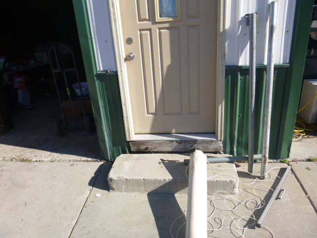 lot 69 image: Clothes Line