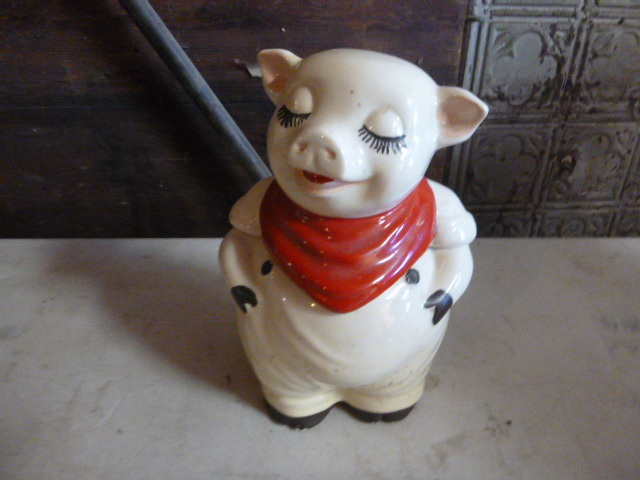 lot 78 image: Pig Cookie Jar