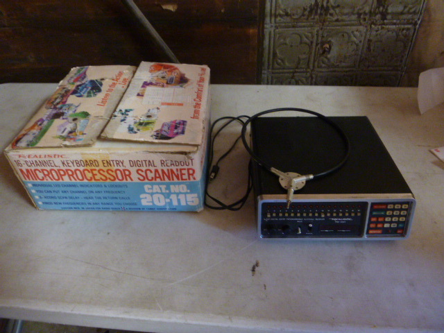 lot 86 image: Realistic 16 Channel Micro Processer Scanner