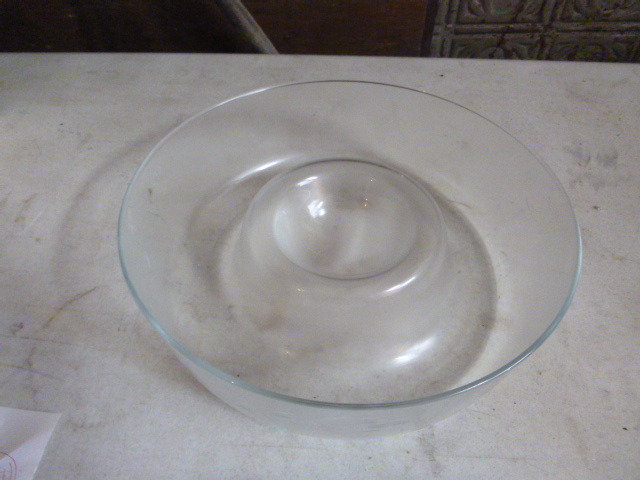 lot 91 image: Chip and Dip Bowl