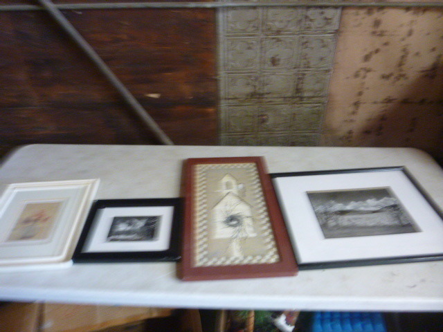 lot 98 image: Miscellaneous Framed Pictures