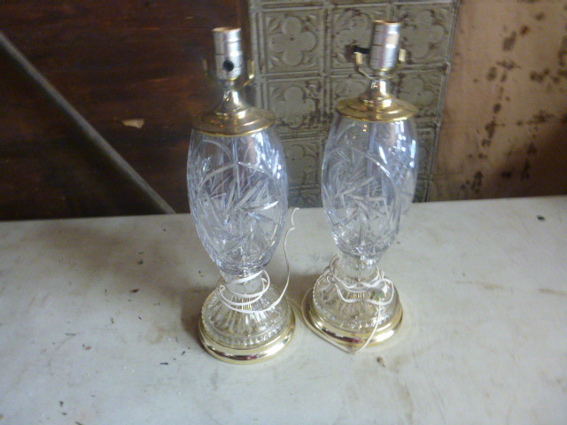 lot 109 image: 2 Table Lamps