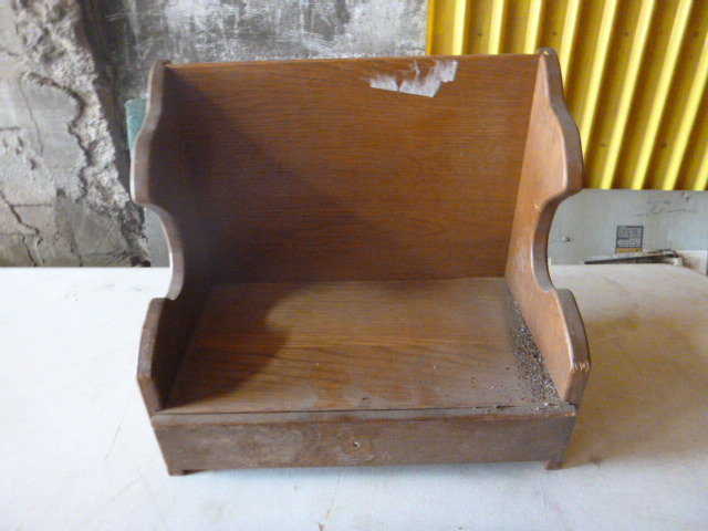 lot 127 image: Single Gun Rack