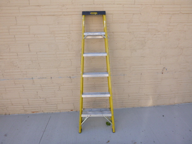 lot 134 image: Stanley Fiberglass Step Ladder