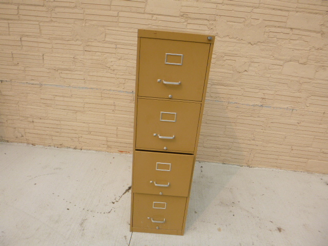 lot 146 image: 4 Drawer File Cabinet