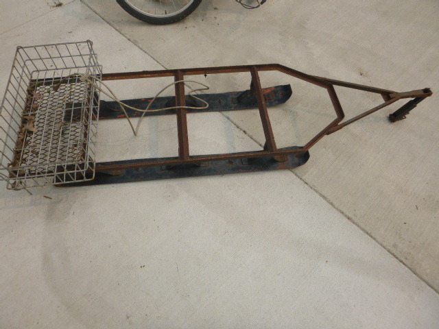 lot 152 image: Ice Fishing Sled