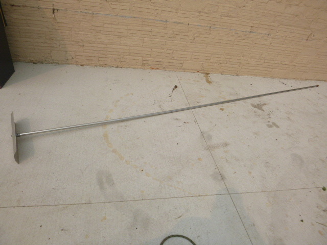 lot 154 image: Roof Snow Rake