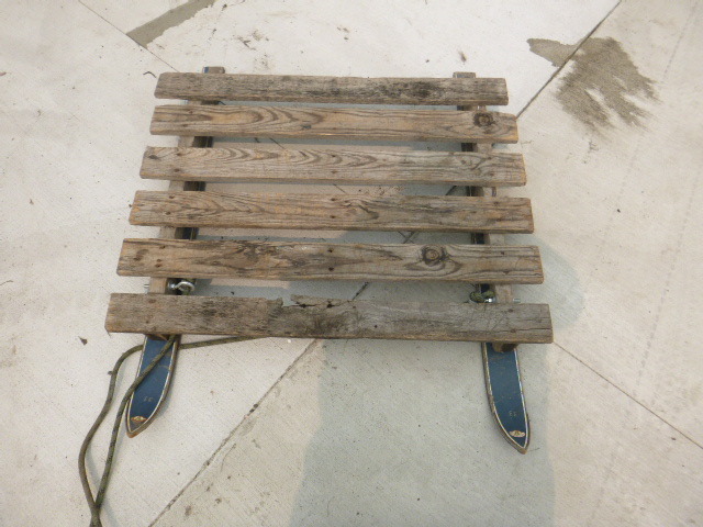 lot 166 image: Ice Fishing Sled