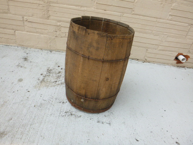 lot 180 image: Vintage Nail Keg