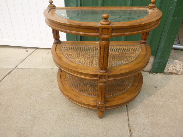 lot 195 image: Small Couch Table with Shelving