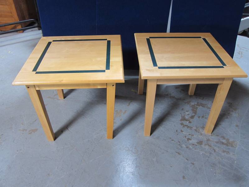 lot 15 image: End Tables