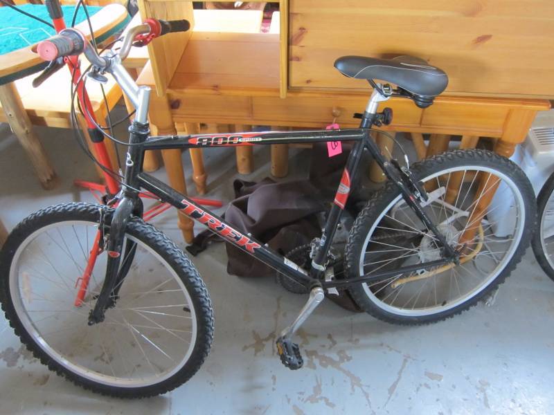 lot 37 image: 21-Speed Mountain Bike