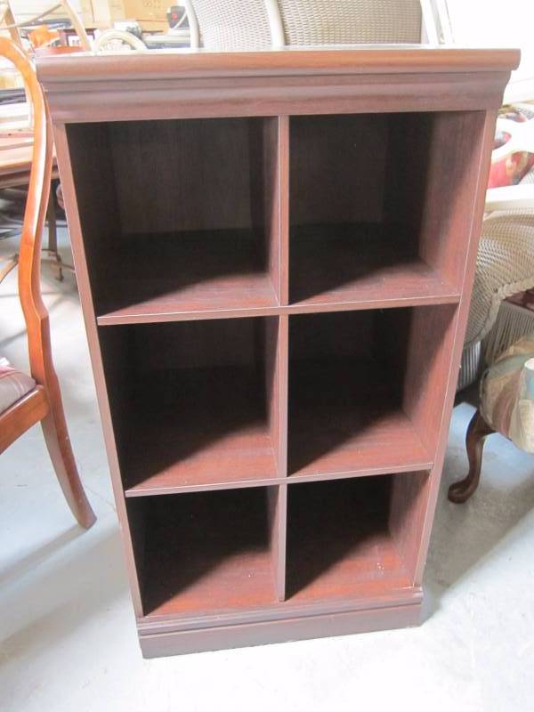 lot 61 image: Shelving Unit
