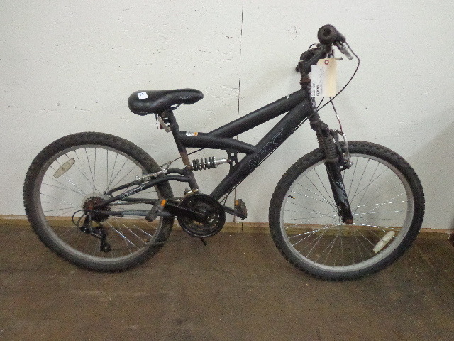 lot 11 image: Next Bike