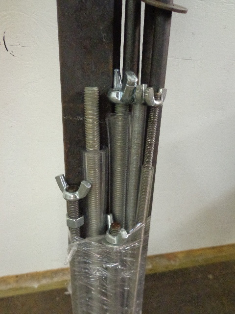 lot 13 image: Thread Stock