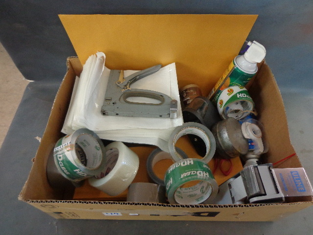 lot 49 image: Lot of Office Supplies