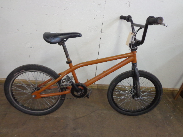 lot 54 image: 20 Bike