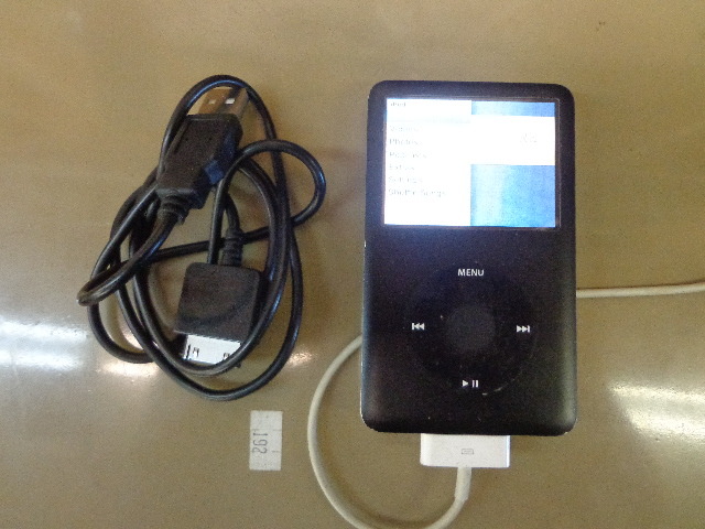 lot 64 image: Ipod