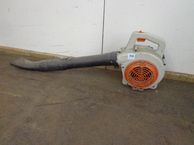 lot 70 image: Stihl Leaf Blower