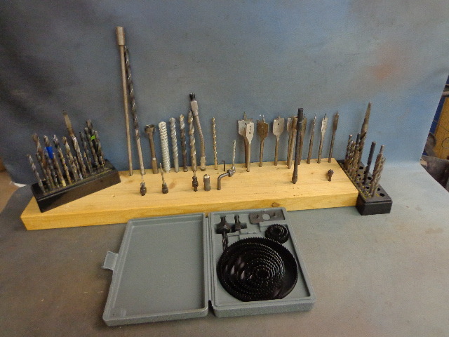 lot 90 image: Tools