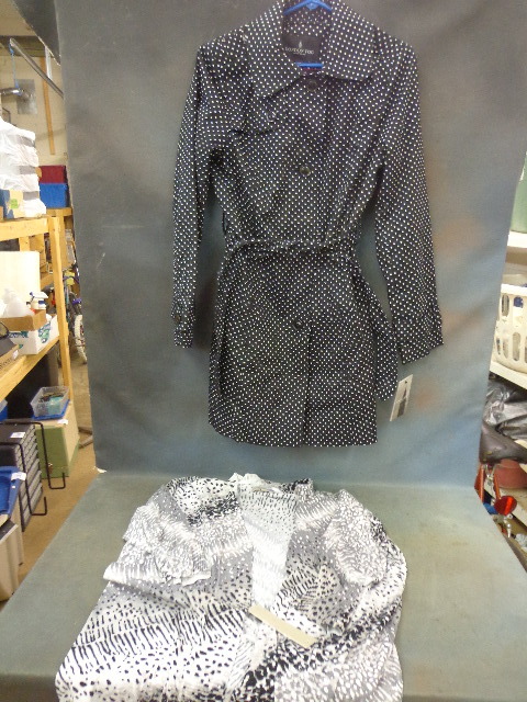 lot 105 image: Clothes