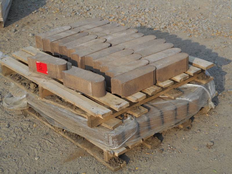 Pallet Of Non-Tumbled 12 PatioBor...
