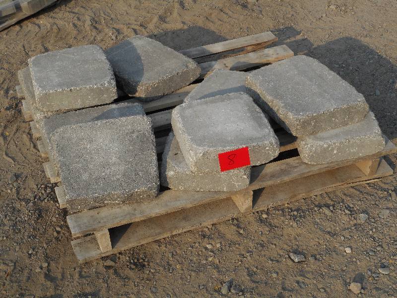 Pallet Of PatioWall Block, 3.5 Th...