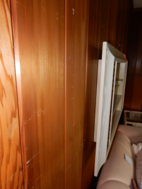 lot 25 image: Mirrored  back shadow box with grated side dcor