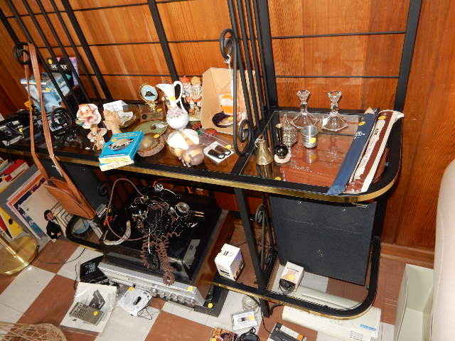 lot 26 image: Bakers Shelf, 3 Shelves.. Metal