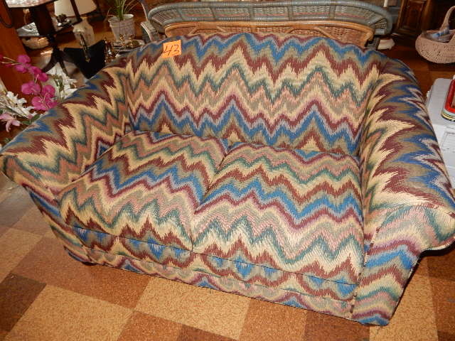 lot 43 image: Stearns and Foster Love seat.. EXCELLENT Shape