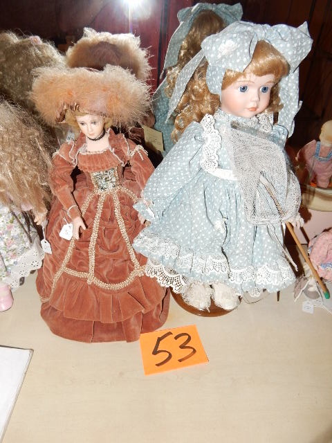 lot 53 image: 2, dolls on Stands. Victorias Collection, Wimbledon Collection