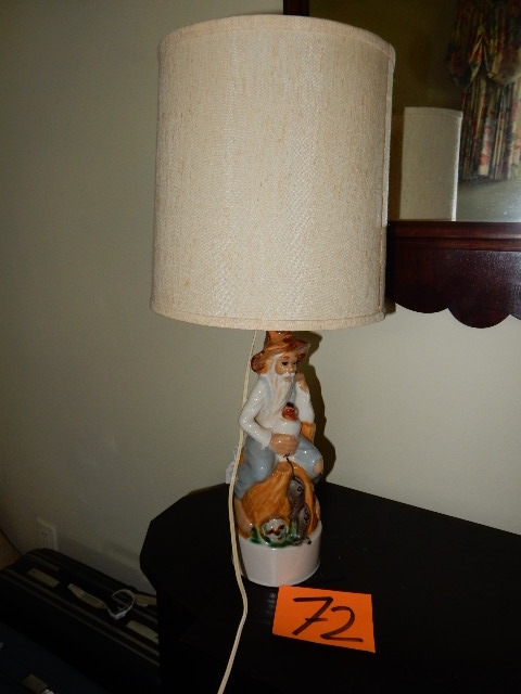 lot 72 image: Fisherman Table lamp.