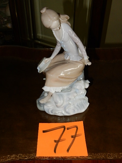 lot 77 image: Girl at the Pond LLADRO