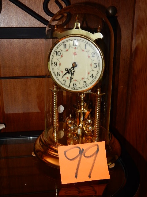 lot 99 image: An ATMOS Style of clock. Battery run. .Tested and works..