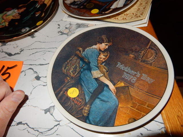 lot 115 image: Misc. collector plates and tins as pictured.