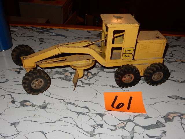 lot 61 image: TONKA Road Grader.. State Highway Dept