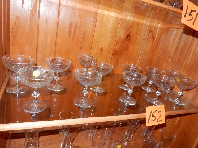 lot 152 image: Set of 12, pedestal Sherbets.. Match lot 151