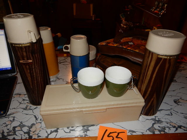 lot 155 image: Thermos kit..and other thermos items